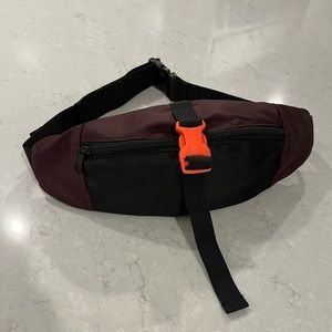 Gap Belt Bag